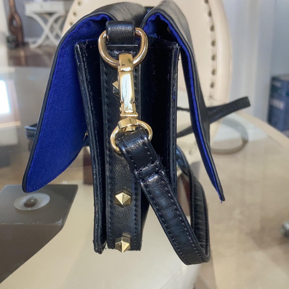 VR black crossbody bag - Picture 7 of 11